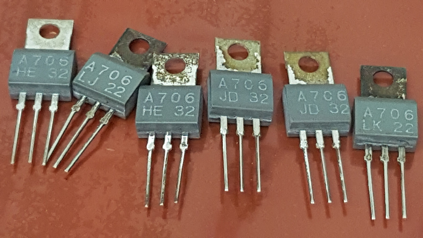 その他 SONY 2T-120VH Sony 2SA706 Run out of Pair, 2SA1047 & 2SC2441 complementary