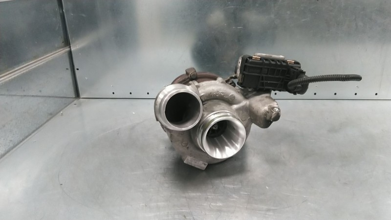 Turbocompresseur 5 Serie 2011 7799758/11657799758/11657799759/7799759