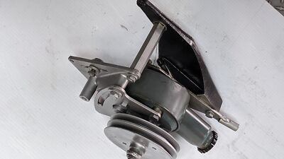 ROLLS ROYCE SILVER SHADOW II PART POWER STEERING PUMP WITH MOUNTING BRACKETS img