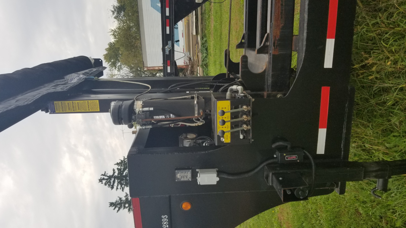 Domatex GN-40 Roll off dumpster dump trailer