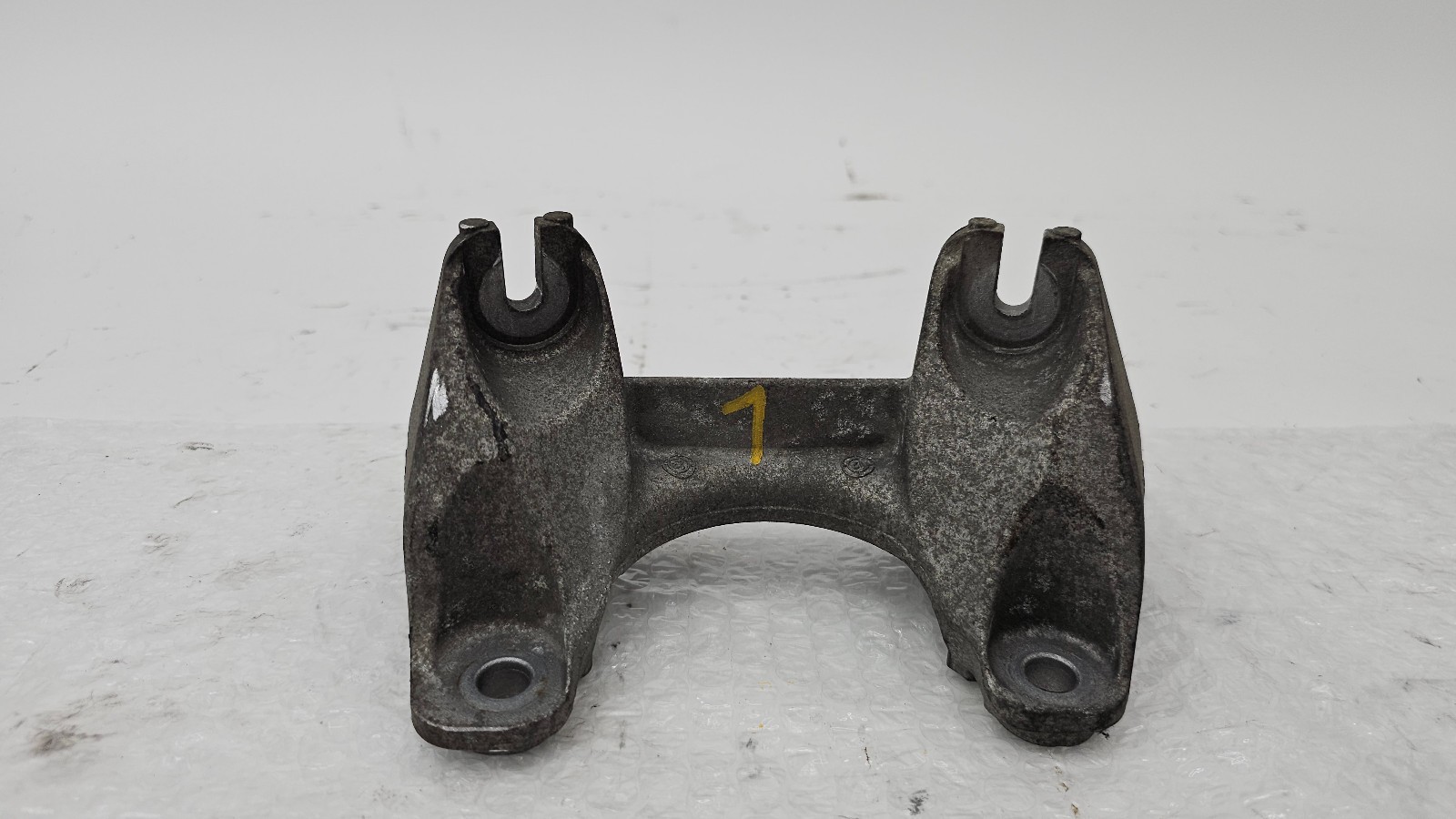 2012-2018 BMW F30 328Xi 2.0L A/T Transmission Mount Bracket 2231 6796613 03 OEM