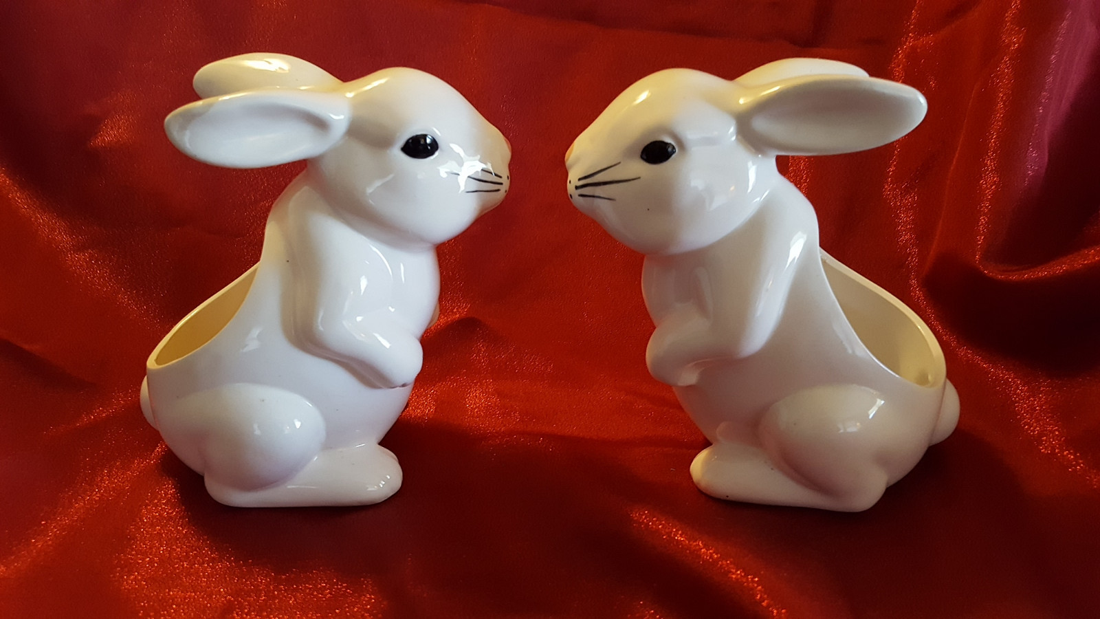 Set of two matching ceramic white bunnies Planters  #  3140