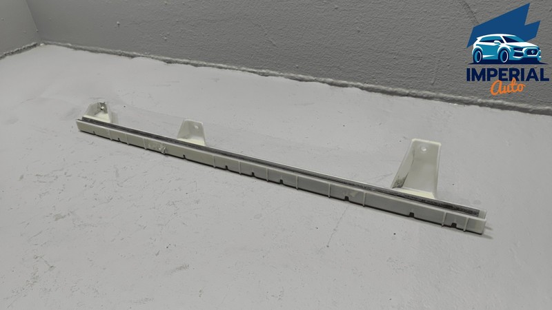 Used 2022 Freightliner Cascadia Front Left Driver Door Window Glass Run Channel OEM