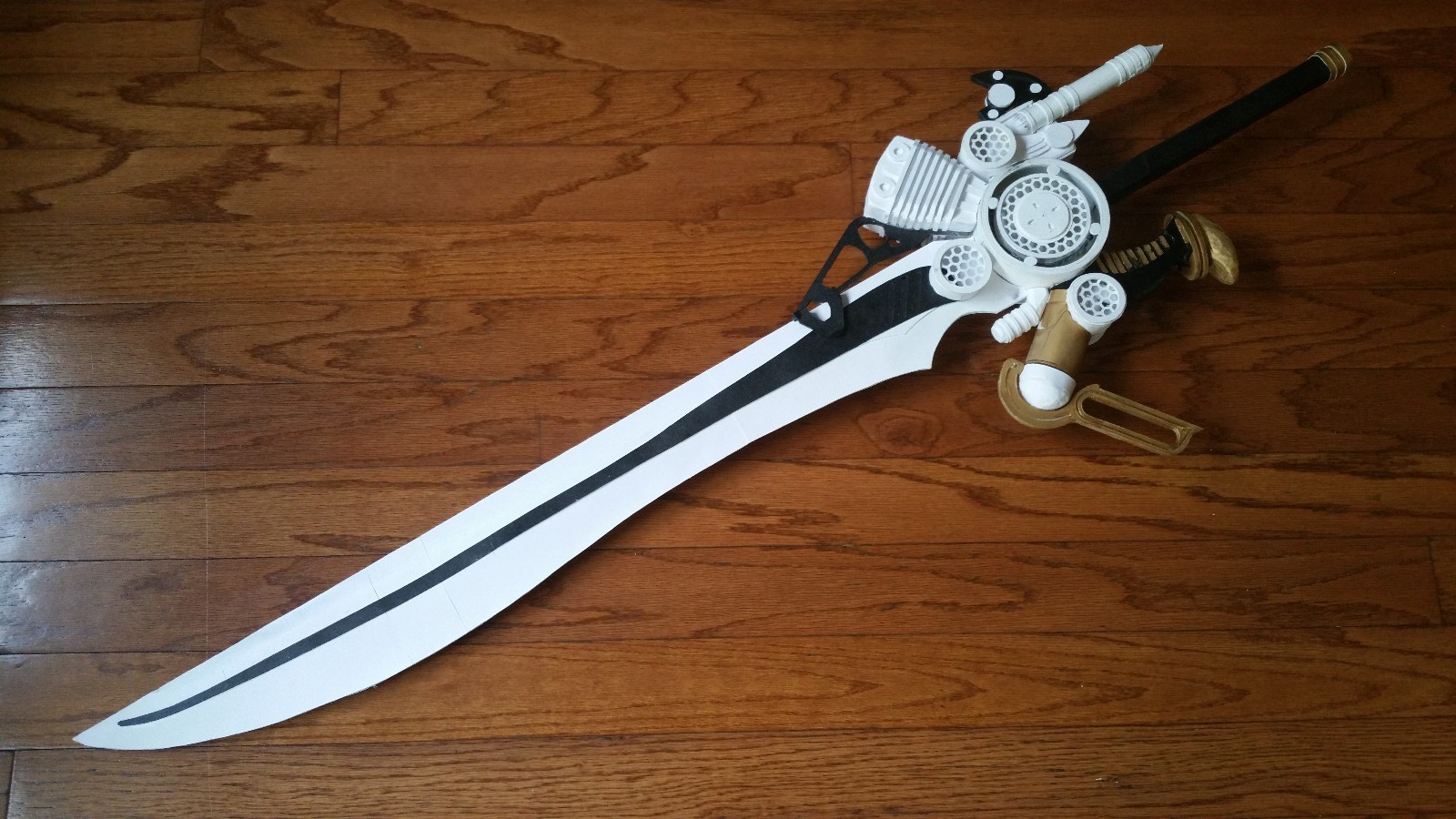 noctis sword engine blade (final fantasy xv)