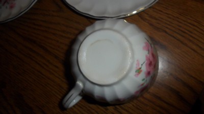 Vintage 1948 WS George Bolero Peach Cup and Saucer Sets