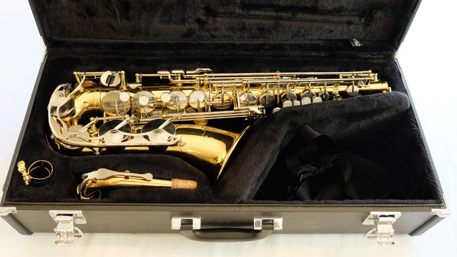 Yamaha YAS-26 Standard Eb Alto Saxophone w/ Case - Needs