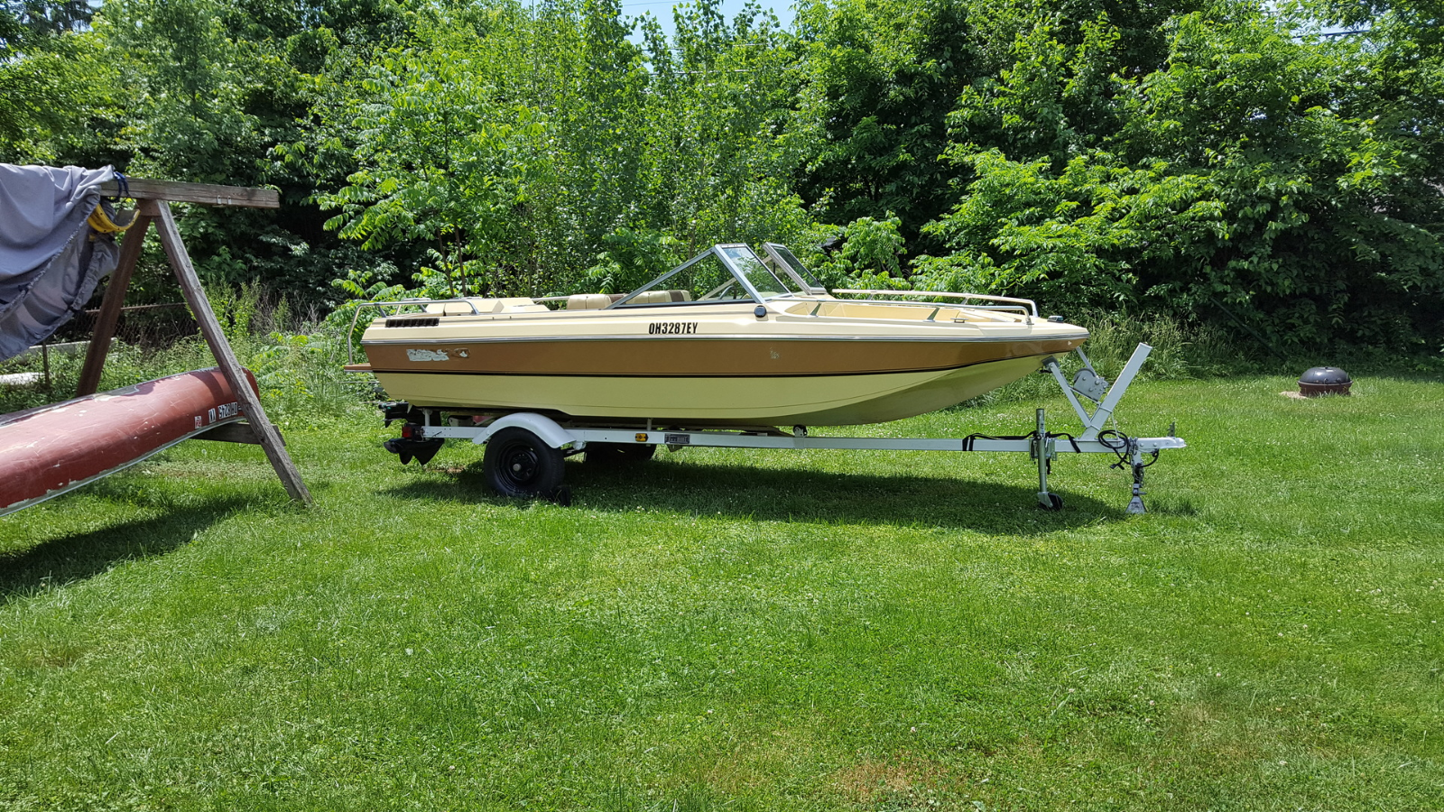 120 HP 16 ft Bowrider Pleasure Boat with Matching Trailer