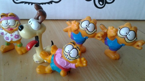 1980's Garfield PVC Lot of 7 Figurines w/ ODIE