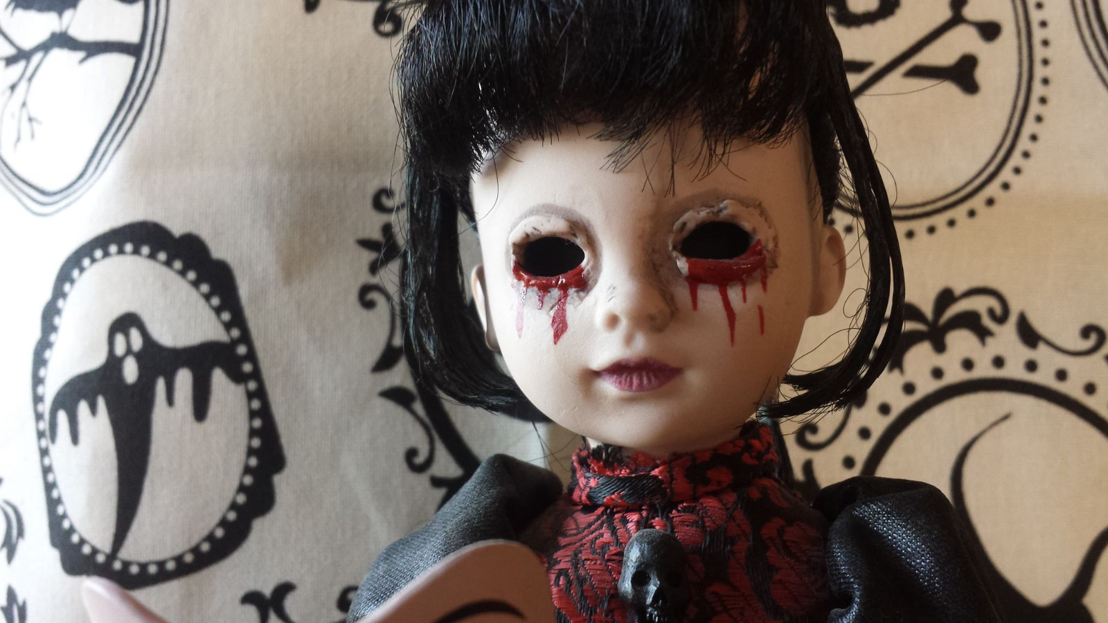 Living Dead Dolls Series 16 Isabel Doll