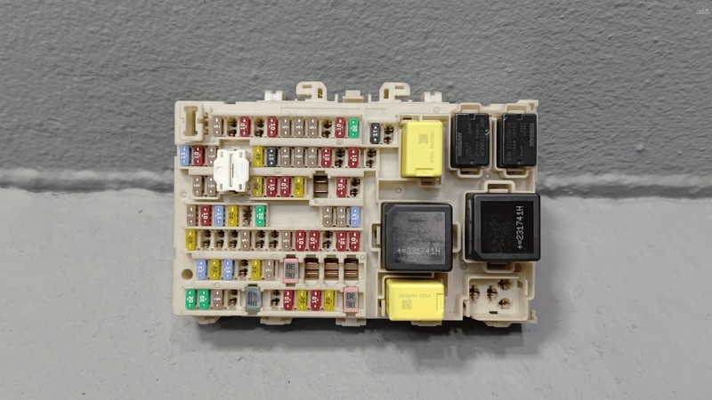 Used 2021-2023 Nissan Rogue Dash Instrument Panel Fuse Relay Junction Box Block OEM
