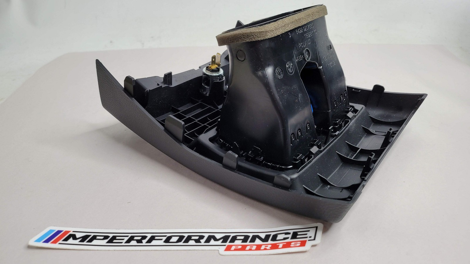 0 Bmw M3 Series F80 Rear Centre Console A/C Air Vent W/Trim - 9207330 image 2
