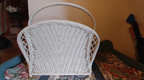 Vintage Wicker Rattan Magazine Rack ivory White  shabby chic awesome