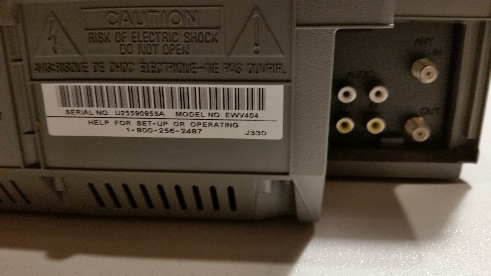 Emerson EWV404 VHS VCR 4 Head Player Video Cassette Recorder Tested No Remote