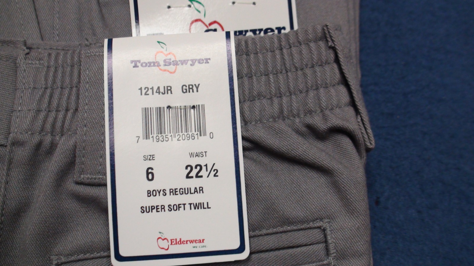 TOM SAWYER SOFT TWILL SHORTS REG SIZE 6 WAIST 22 1/2  NEW WITH TAGS LOT OF 3