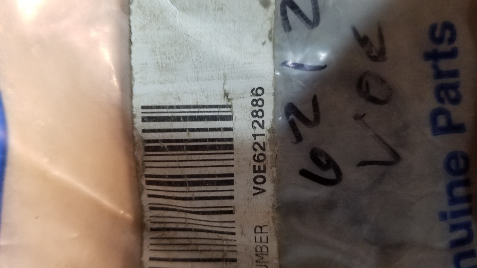 VOE6212886 VOLVO MOULDING 6212886 - Picture 2 of 3