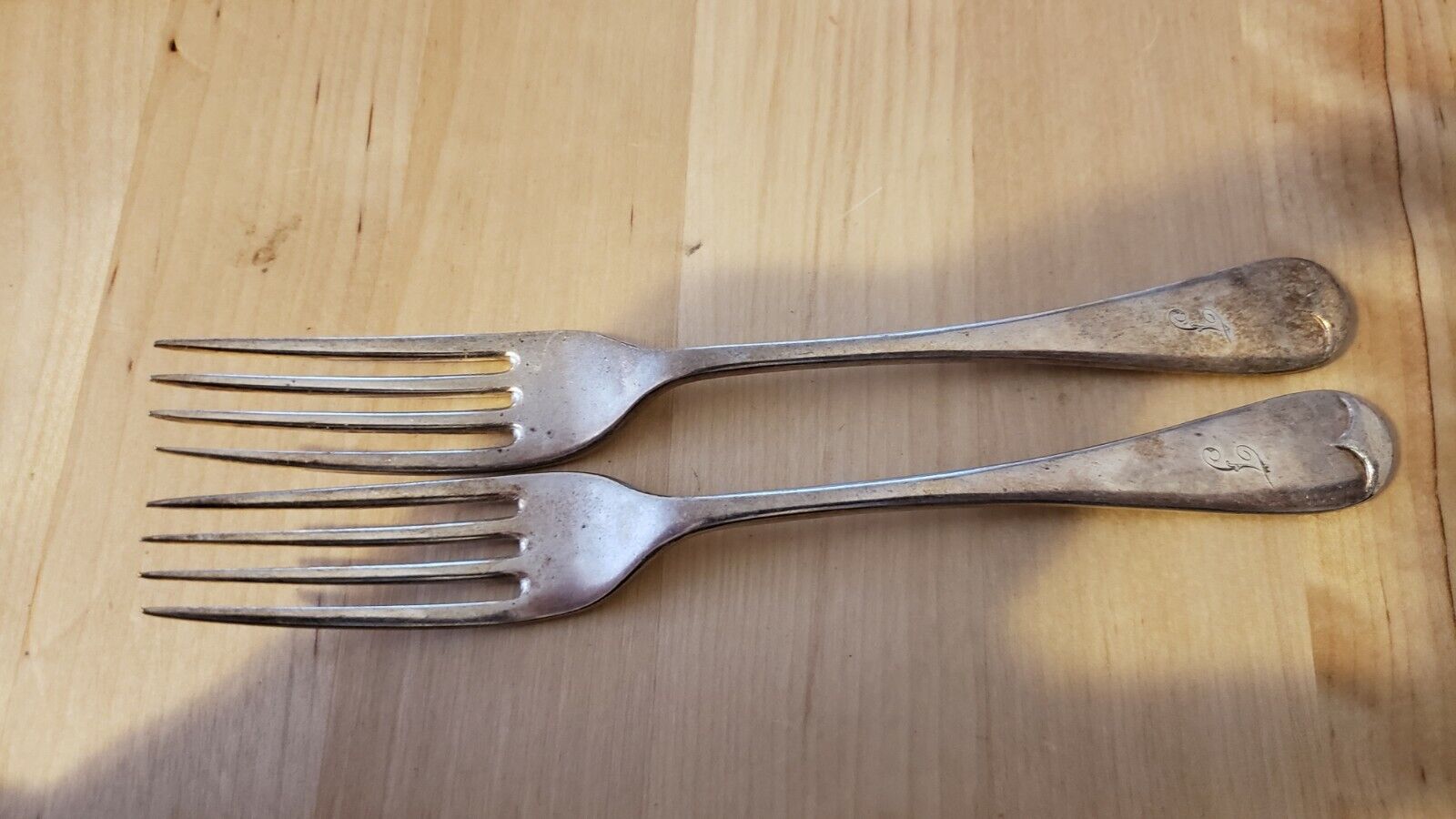 2 ANTIQUE, VINTAGE Collectible FORKS 6.75 2 ANTIQUE, VINTAGE Collectible FORKS 6.75