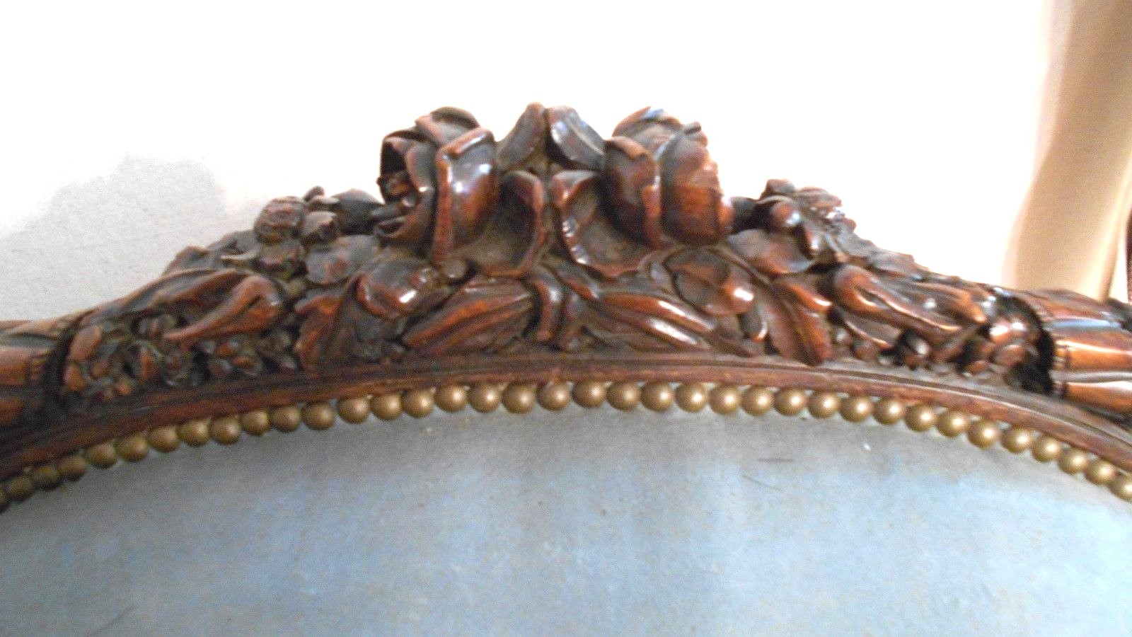 A GREAT OVERSIZE HAND CARVED VICTORIAN LOUIS XVI WALNUT UPHOLSTERED ARMCHAIR