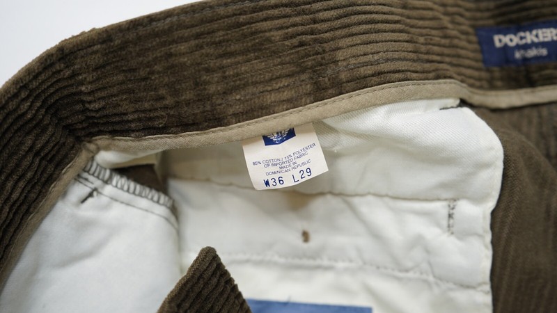 Rare Vintage DOCKERS Relaxed Fit Pleated Corduroy Pants 90s Brown