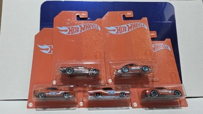 その他 30th Anniversary HOT WHEELS Cars Amazon.com: Hot Wheels 53rd Anniversary Orange & Blue Car