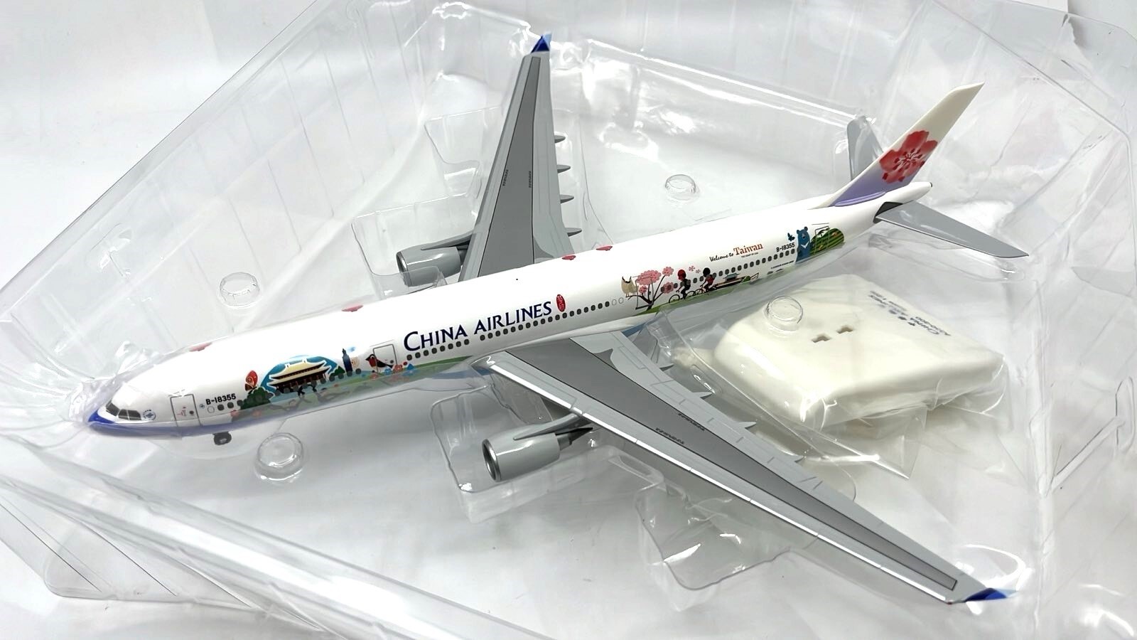 Hogan タイ航空 モデルプレーン A330 おまけ付き Hogan タイ航空 モデルプレーン A330 おまけ付き Hogan タイ航空