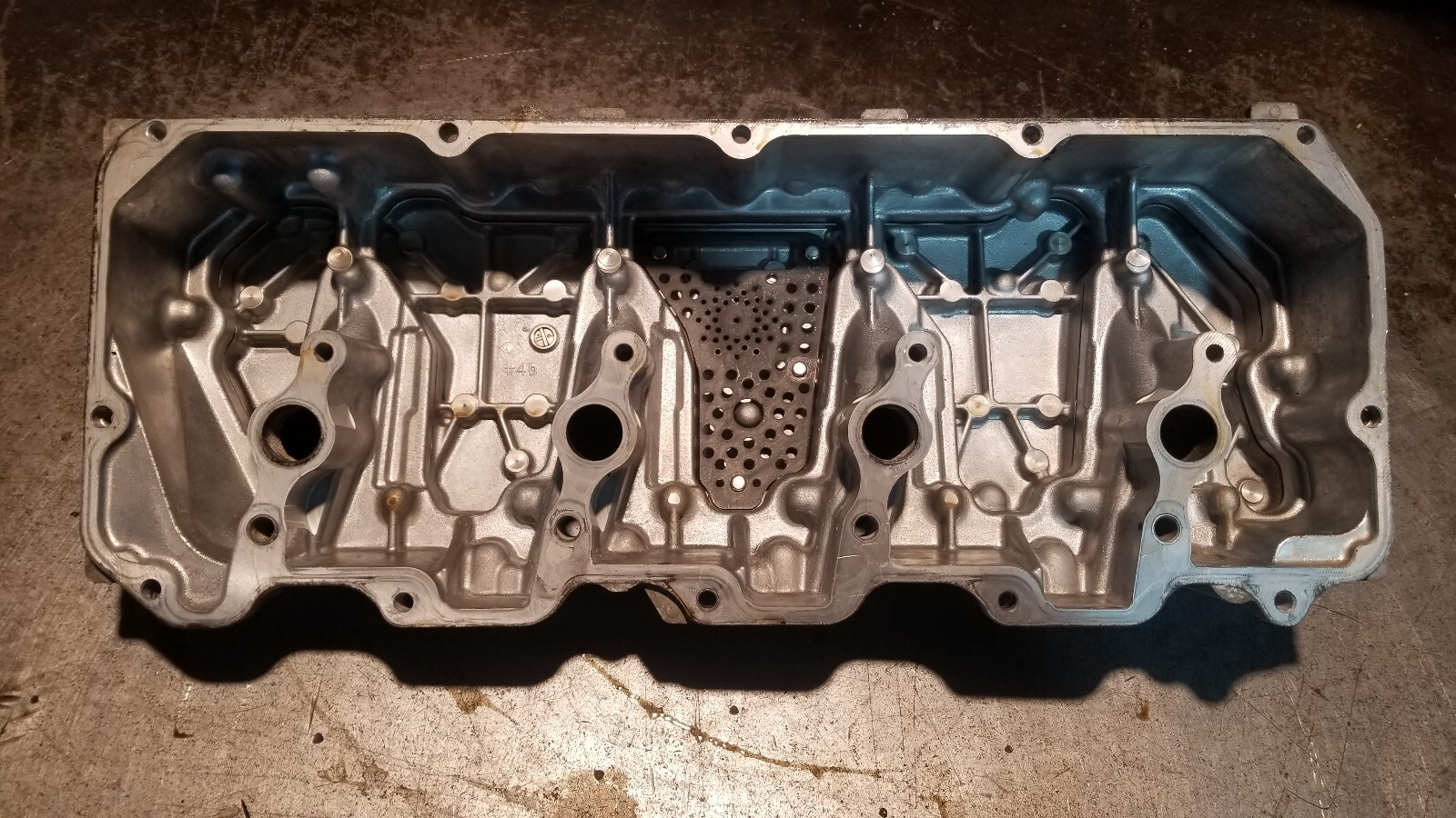 2011-2015 DURAMAX 6.6 6.6L DIESEL LML VALVE COVER & SPACER LH DRIVER - Picture 3 of 10