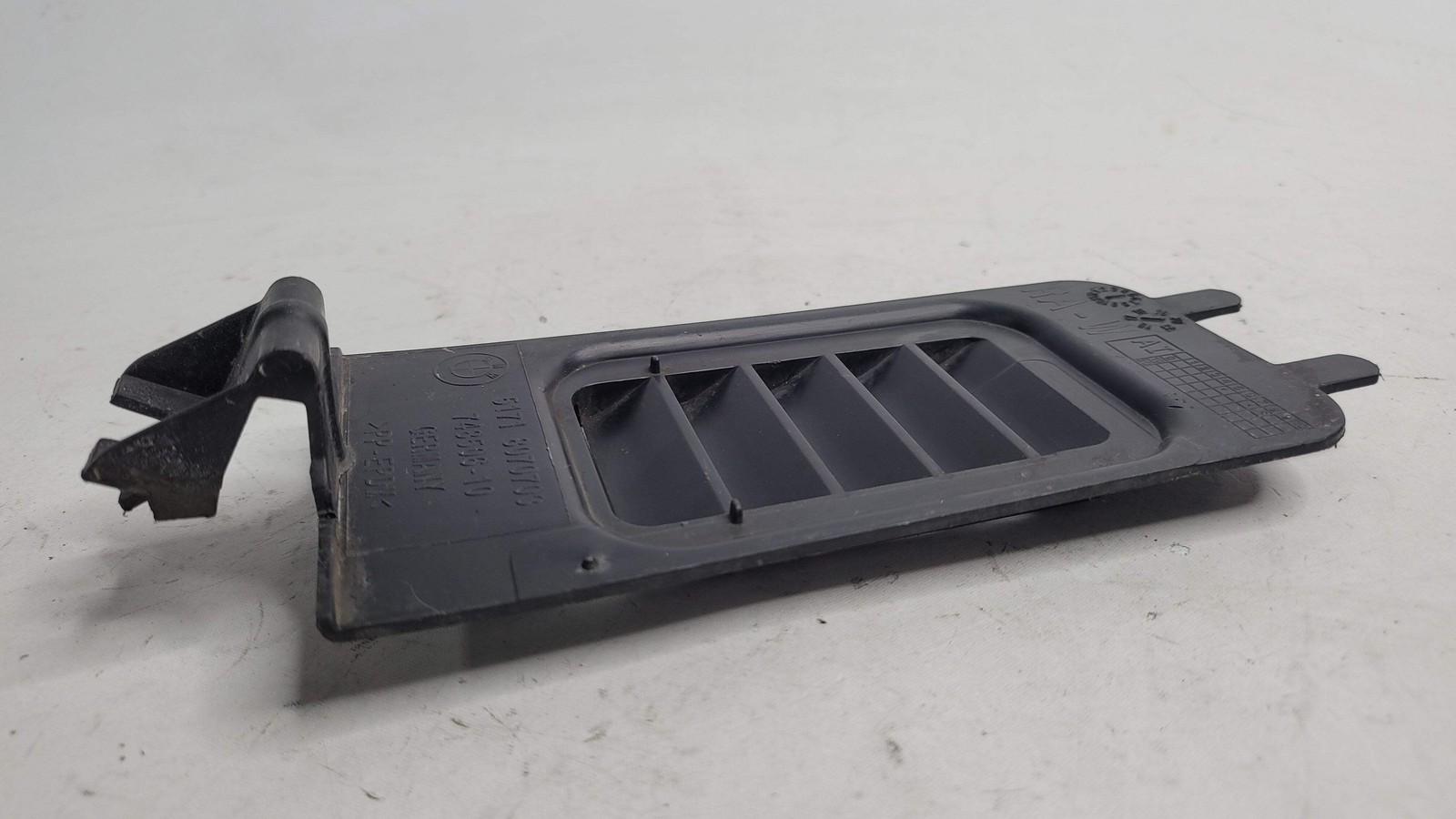 0 Bmw G80 M3 M5 FENDER LINER VENT COVER SPLASH SHIELD 51718070703 image 2