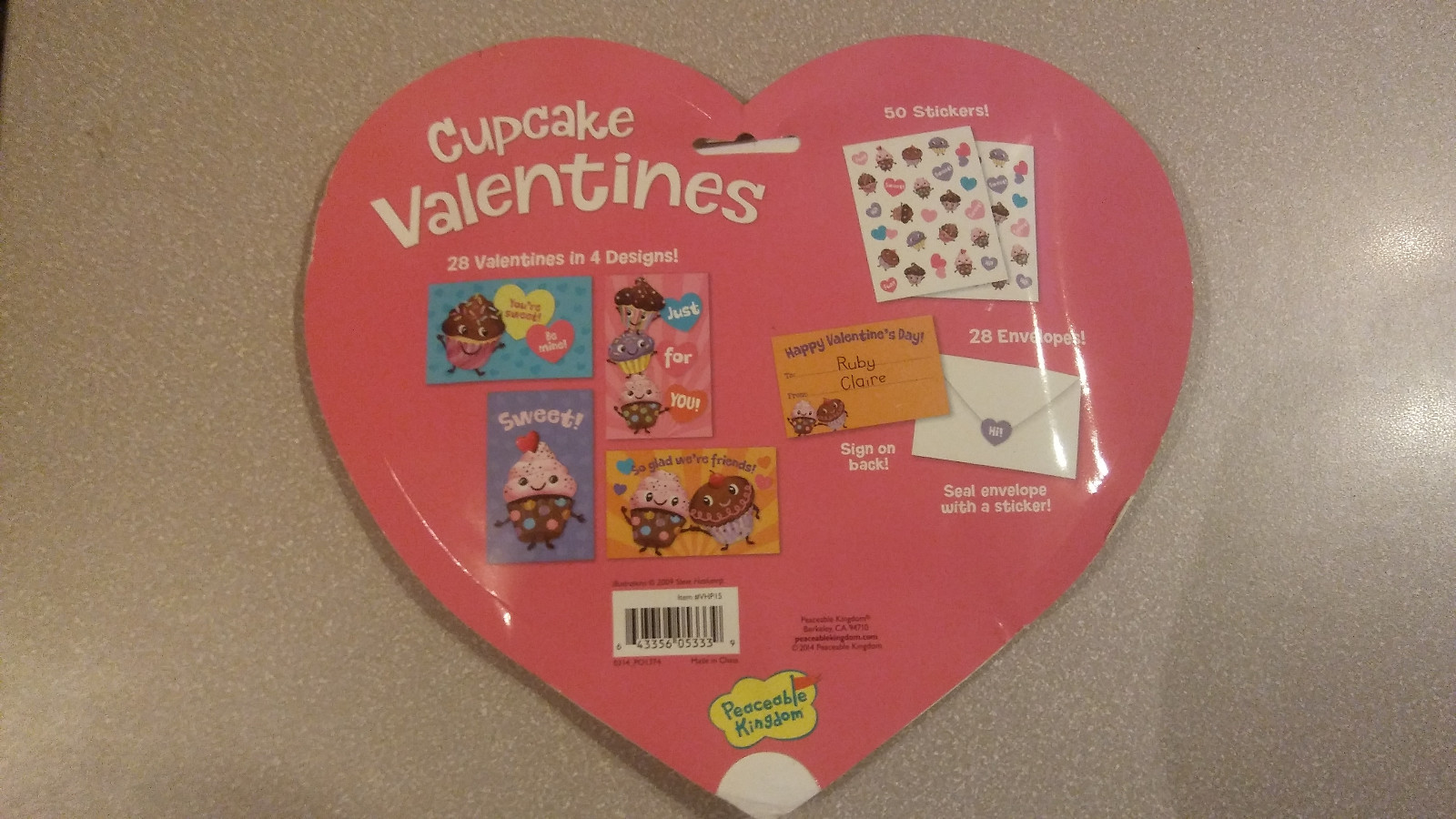 Peaceable Kingdom Valentine Heart Pack Cupcake Cards and Stickers,new in package