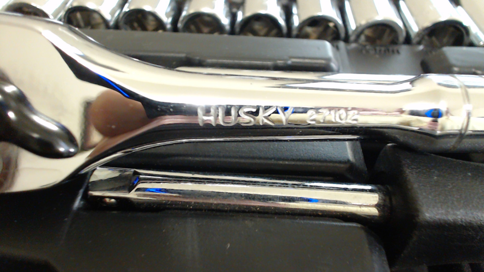 Husky 60-piece Drive Universal Mechanics Tool Set