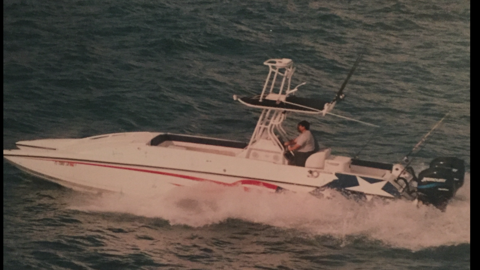 32' Catamaran Offshore Center Console / Tour ride boat mold's Michael Peters !!