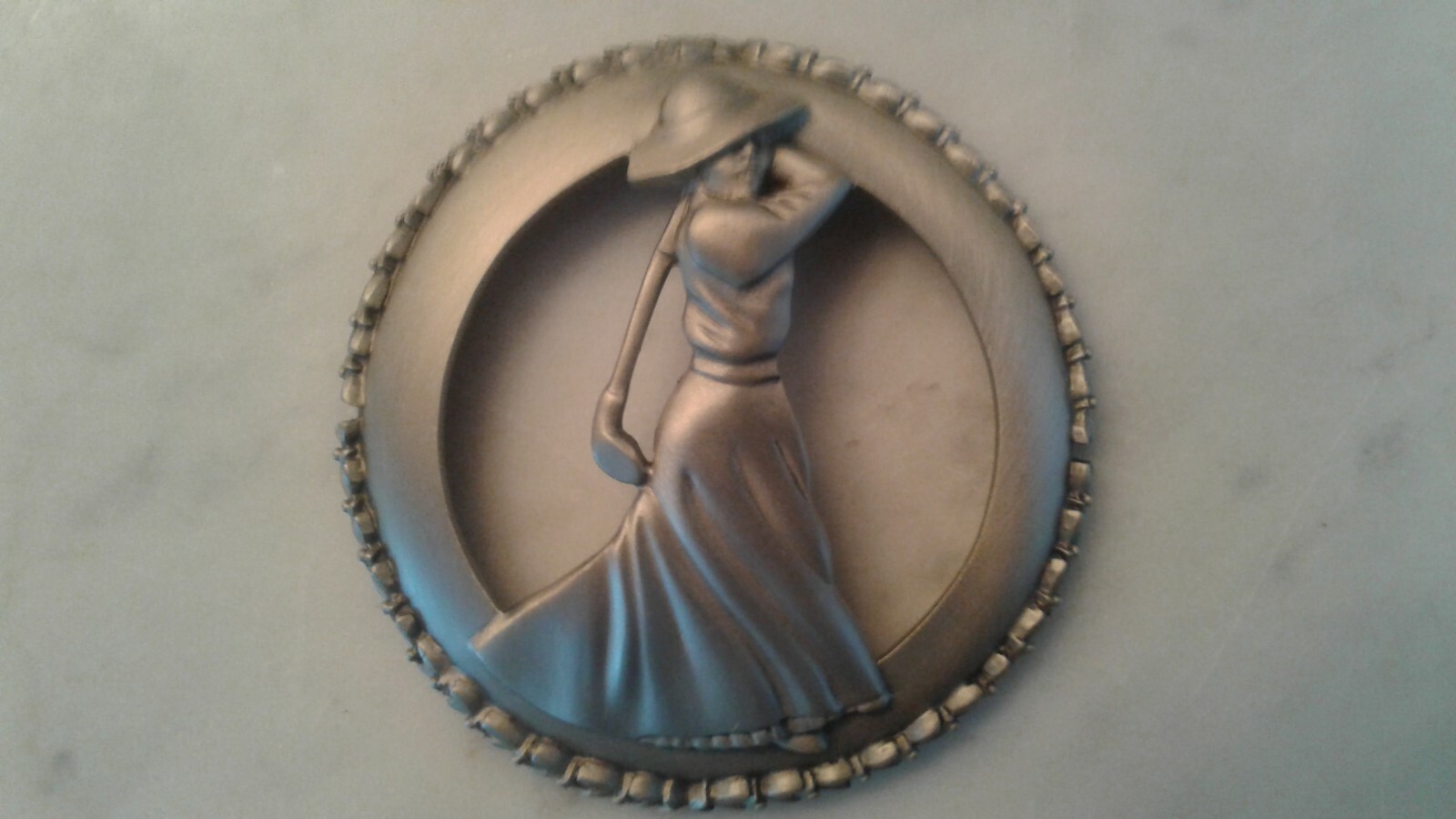 FORT PEWTER WOMAN GOLFER TRINKET, CANDY, POTPOURRI DISH