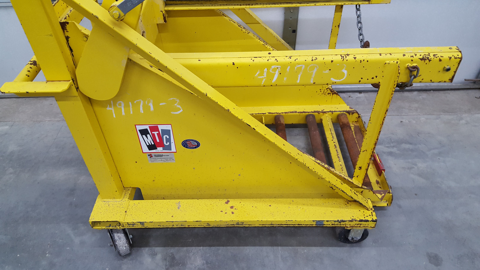MTC Electric Forklift Battery Changer / Transporter Lift BT-4-ML