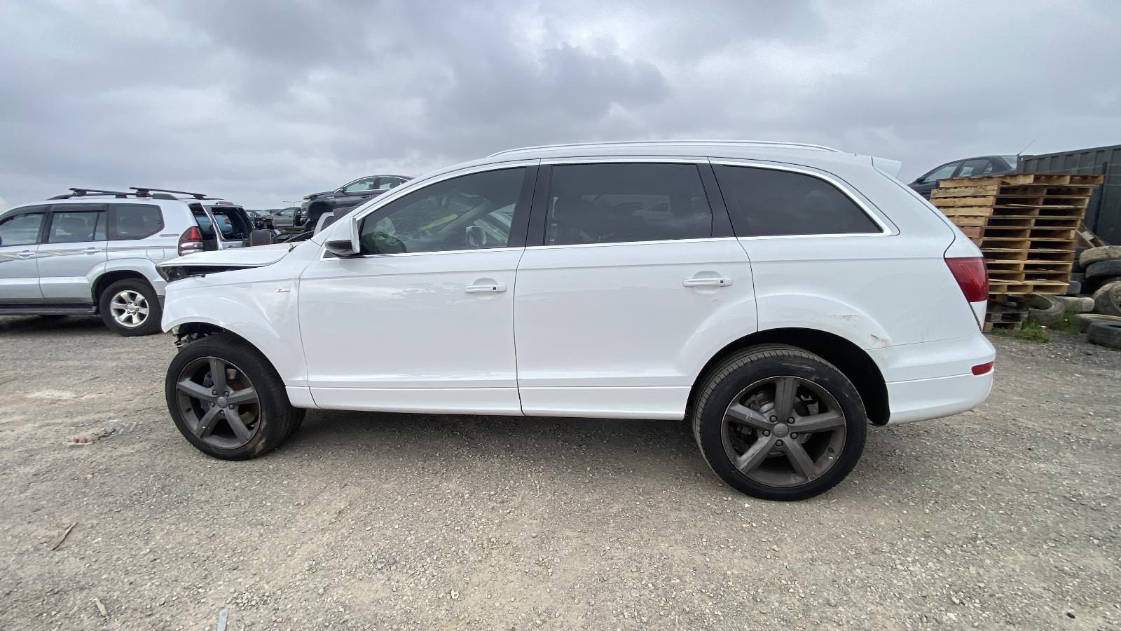 2014 Audi Q7 OVERFLOW BOTTLE 4L 09/06-08/15 P/N  7L0121407F image 10