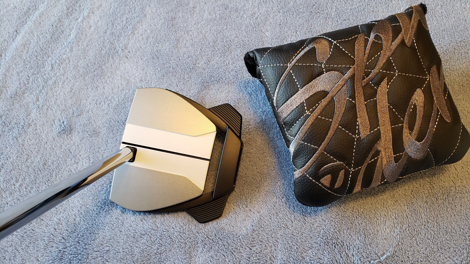 NEW! TaylorMade Spider GTX Center Shaft Silver Putter 34 NEW! TaylorMade Spider GTX Center Shaft Silver Putter 34