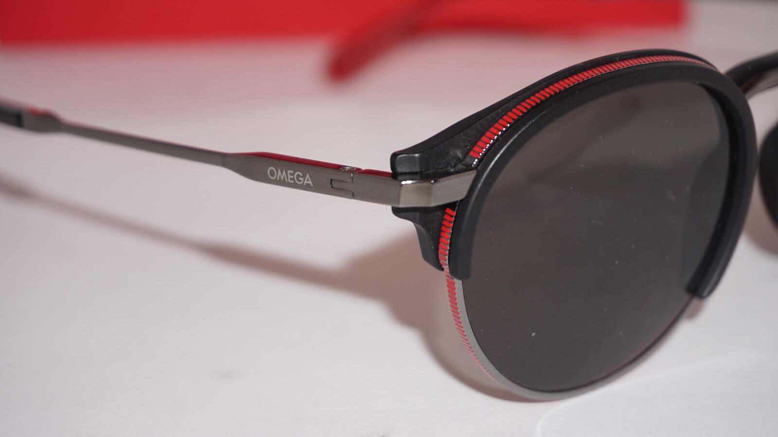 Pre-owned Omega Sunglasses Black Gunmetal Red Round Grey Polar Om0014-h 05d 53 21 145 In Grey Polarized