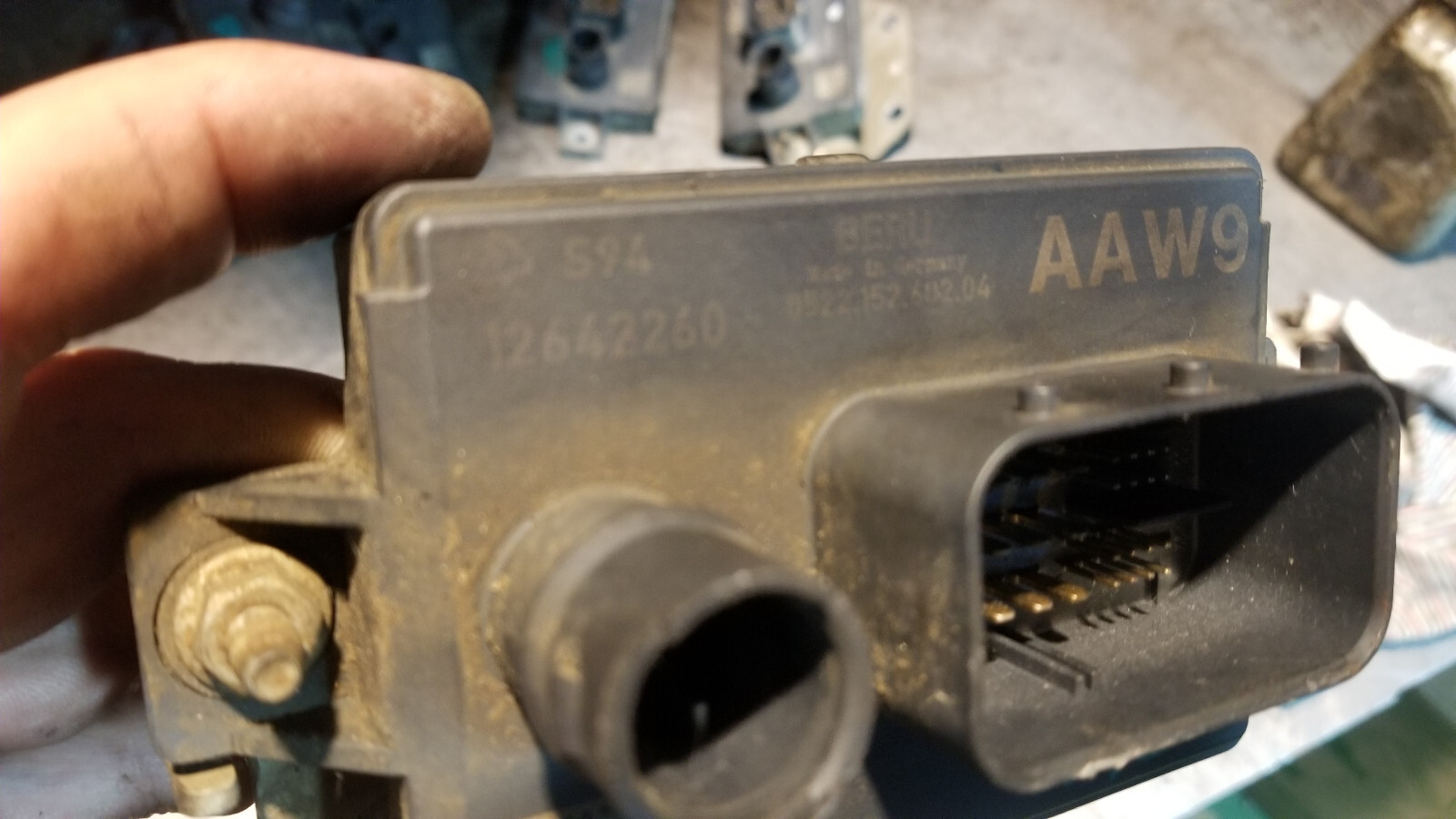 GM Silverado Sierra Glow Plug Control Module Computer 12642260 - Picture 3 of 4