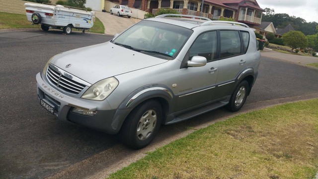 Ssangyong rexton rx270