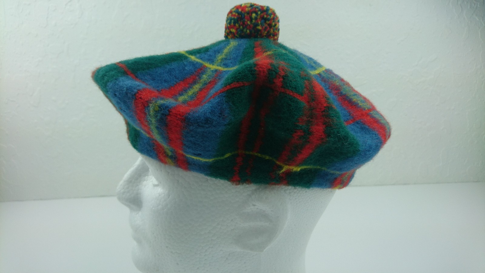 Vintage Scottish Men Wool Beret Golf Cap McDonald Of The Isle On Size Multicolor