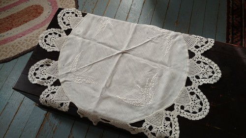 Vintage Set of 10 Large White Linens