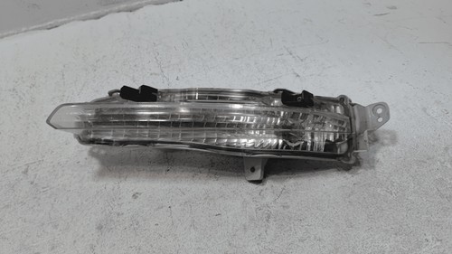2019-2022 Honda Pilot Front Bumper Passenger Side Turn Signal Light Lamp OEM
