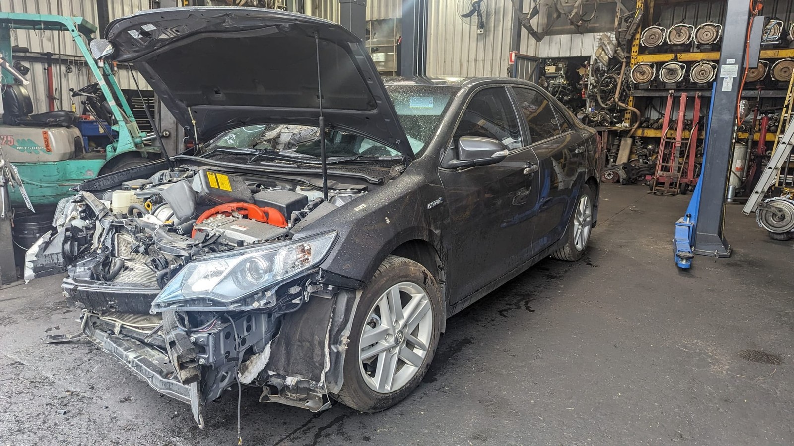 2012 - 2017 Toyota Camry XV50 Left Front Hub Assembly Toyota