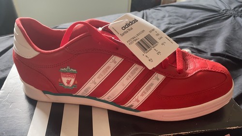 靴 Liverpool FC adidas Originals Samba adidas Originals Samba x Liverpool - Ftwr White/Strawberry