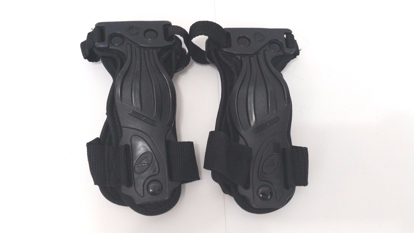 Bladerunner Hard Protective Wrist Pads Prevent Sprains - Size Large   C