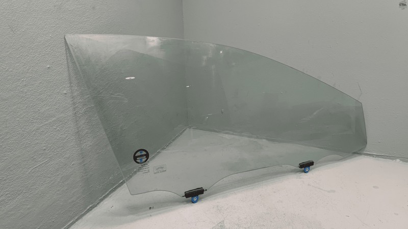 Used 2018-2025 Toyota Camry Front Right Passenger Side Door Window Glass OEM