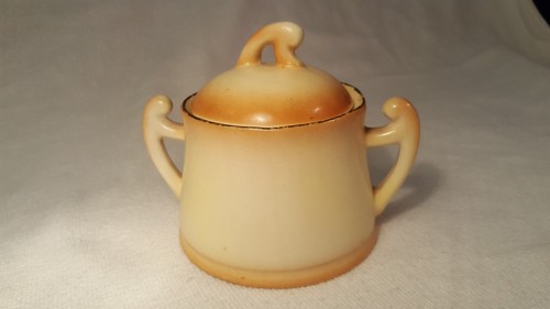 Vintage SUGAR BOWL w. LID ~ 