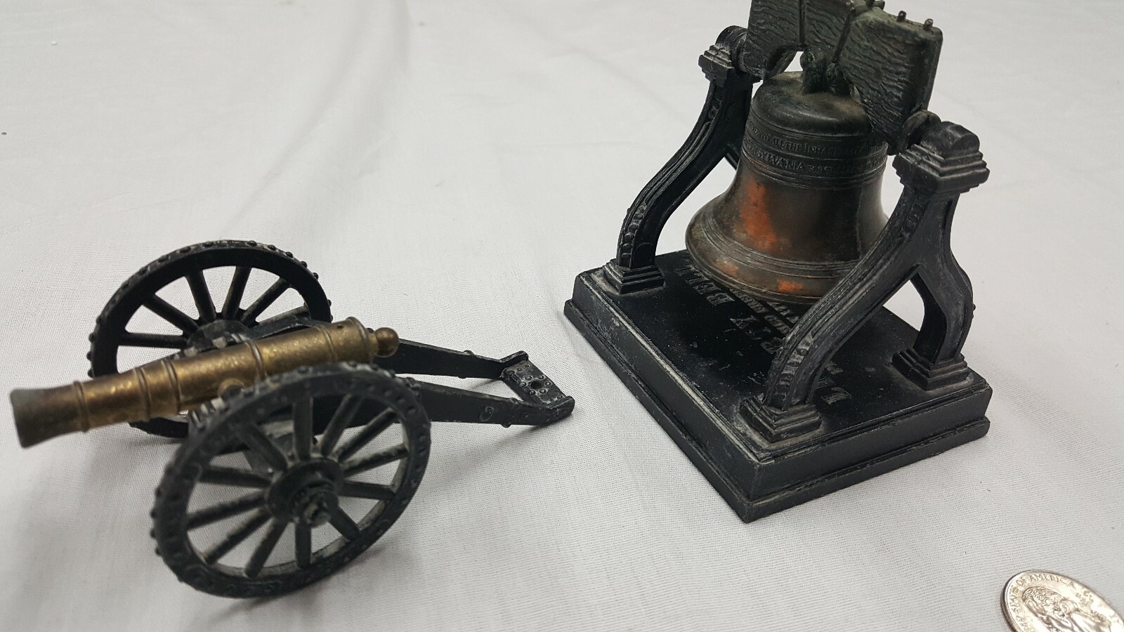 Vtg Cast Iron & Brass Penncraft Replica Artillery Cannon + Liberty Bell 1776