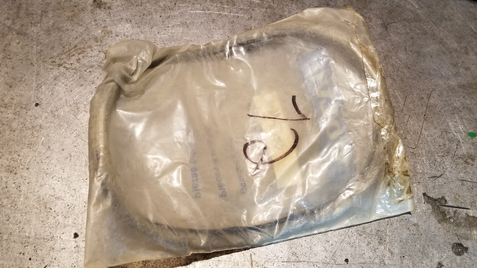 VOE6212886 VOLVO MOULDING 6212886 - Picture 3 of 3