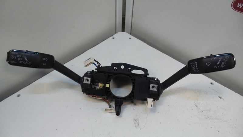 Combine Commodo Seat 2016 5q0953513r/5q1953507b/5q1953507p/5q0953513ac/5q095