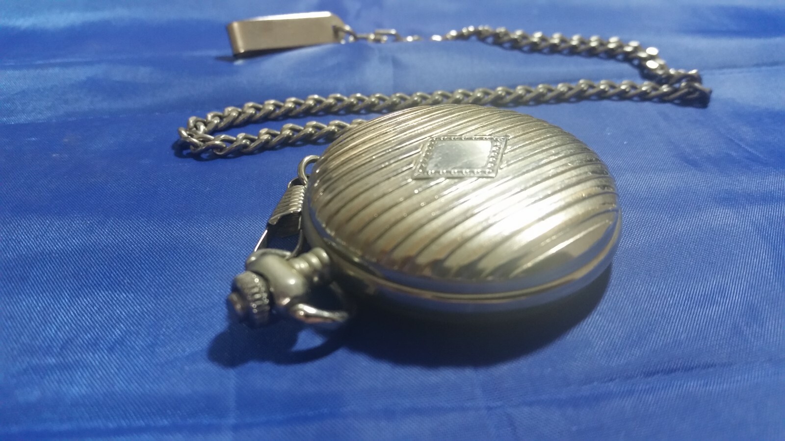 Details Quartz Pocket Watch witch Chain