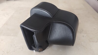 MegaGear ''Ever Ready'' Leather Camera Case for Olympus OM-D E-M5 Mark II(12-40mm)