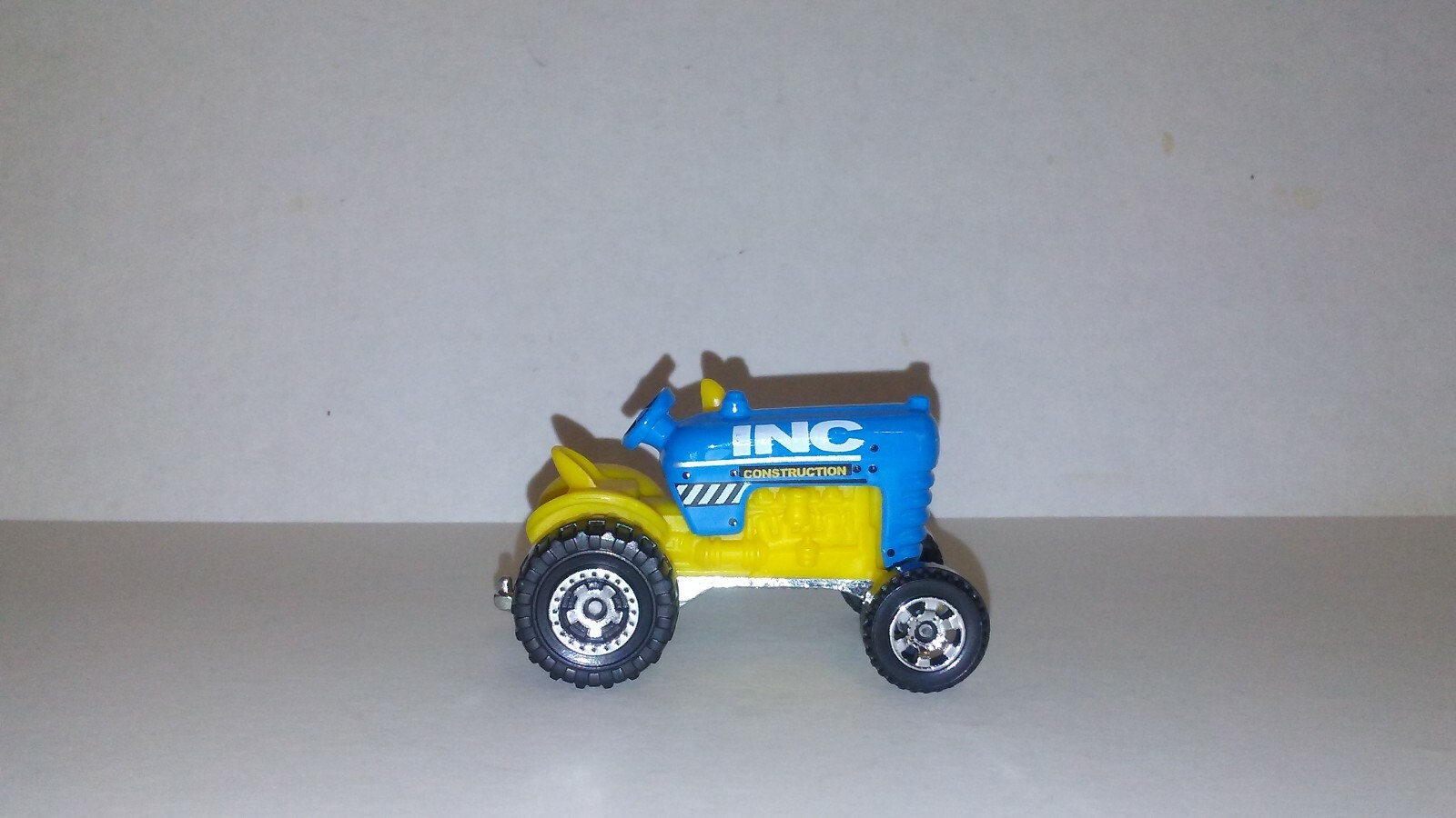 MATCHBOX - 1/64 - CONSTRUCTION - CROP MASTER TRACKER - DIORAMA-DIECAST CAR